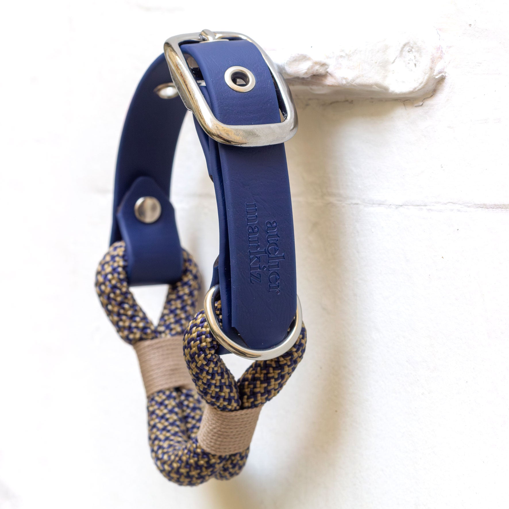 Collier Minuit