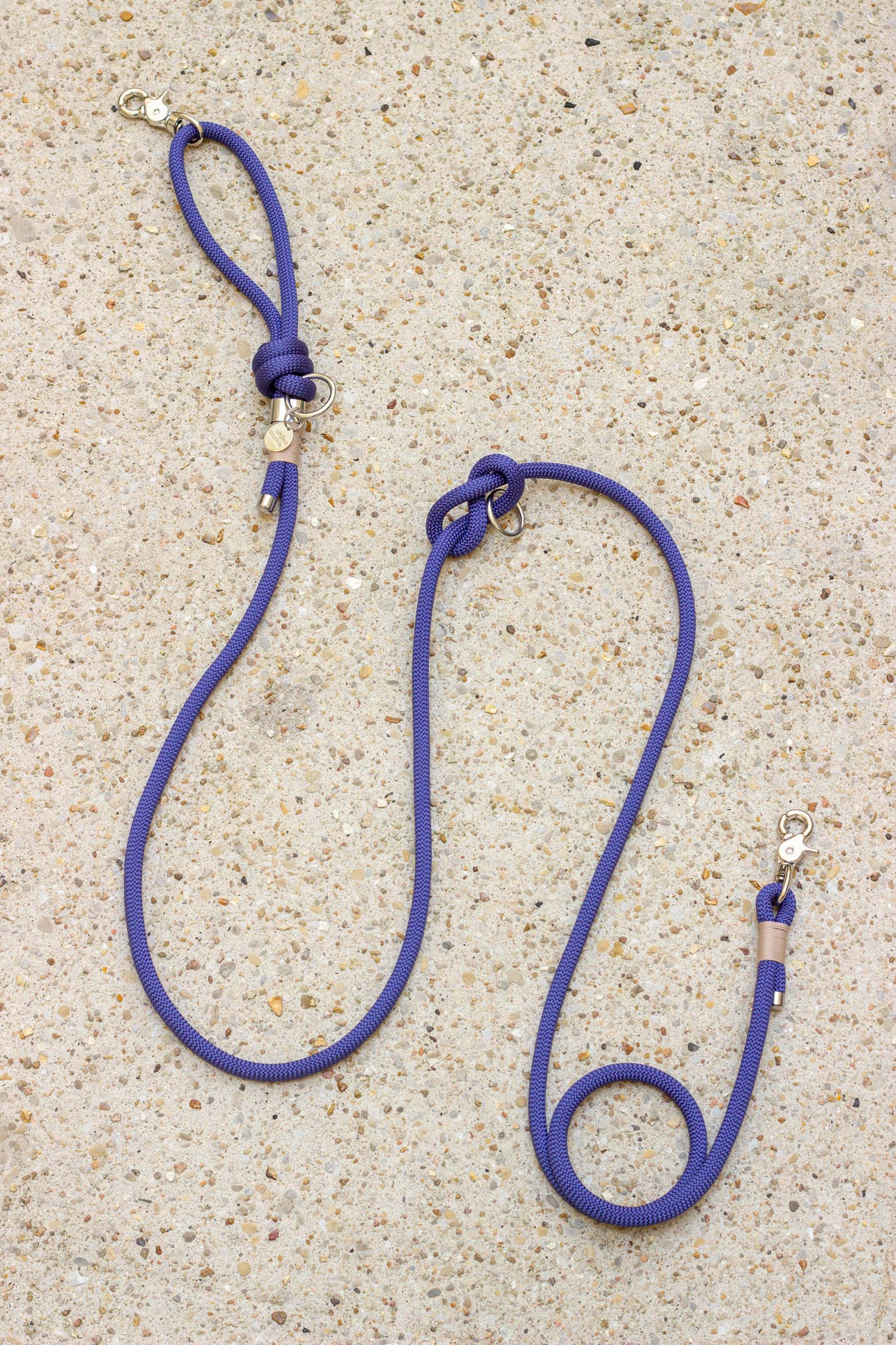 Leash navy