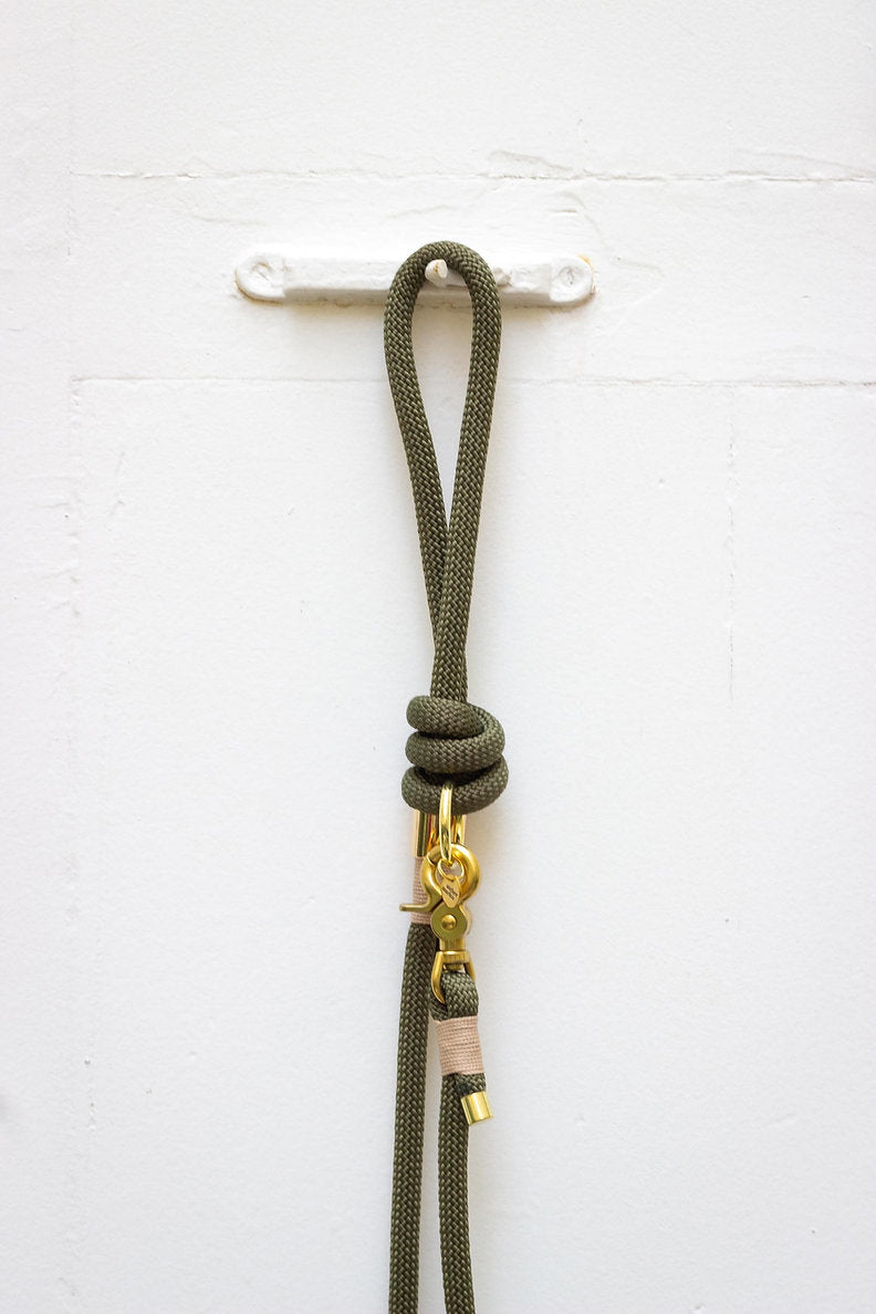 Khaki leash