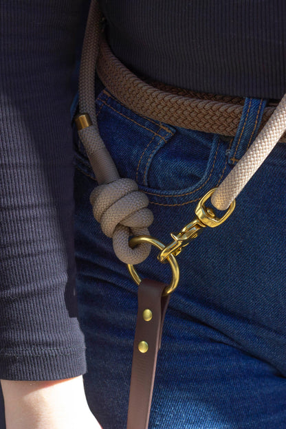 Laisse mains libres en corde x Biothane Latte