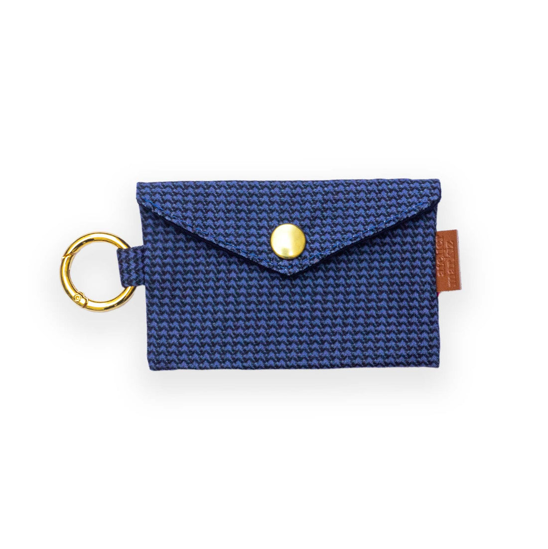 Pochette pour sacs à crottes de chien à motif pied de puce bleu avec bouton doré et anneau pratique pour attache.